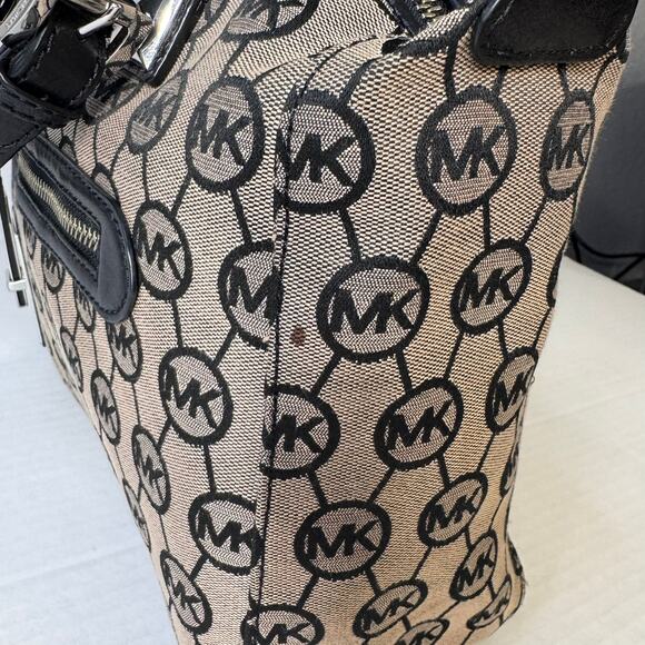 Michael Kors Calista Monogram Large Satchel GUC - Picture 16 of 16